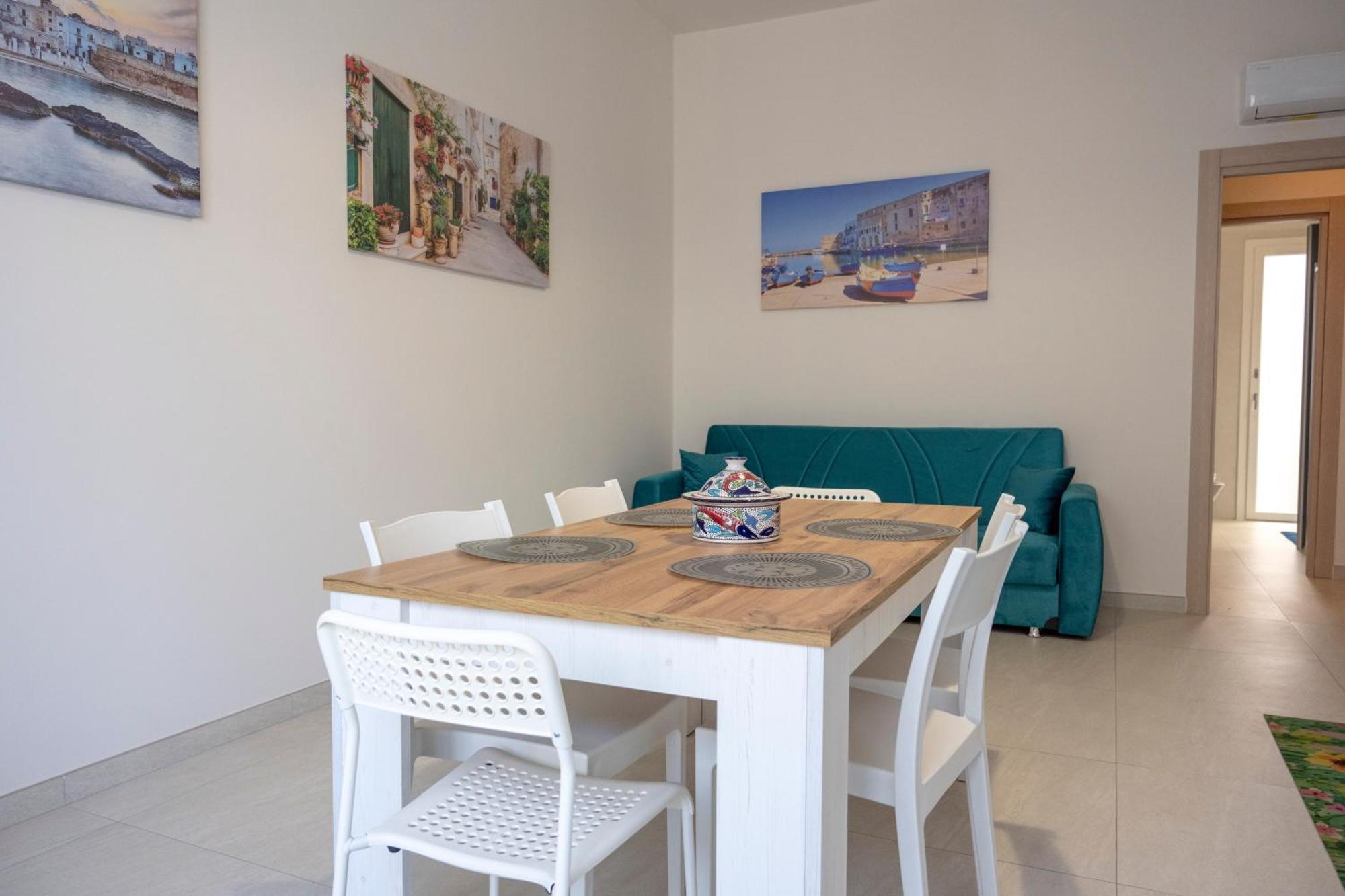 Amare Apartment Near The Sea Монополи Екстериор снимка