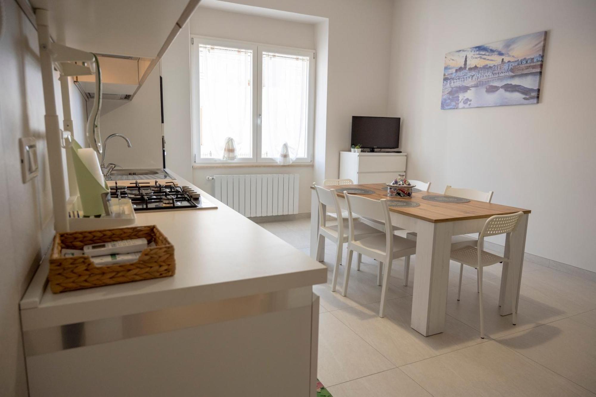 Amare Apartment Near The Sea Монополи Екстериор снимка
